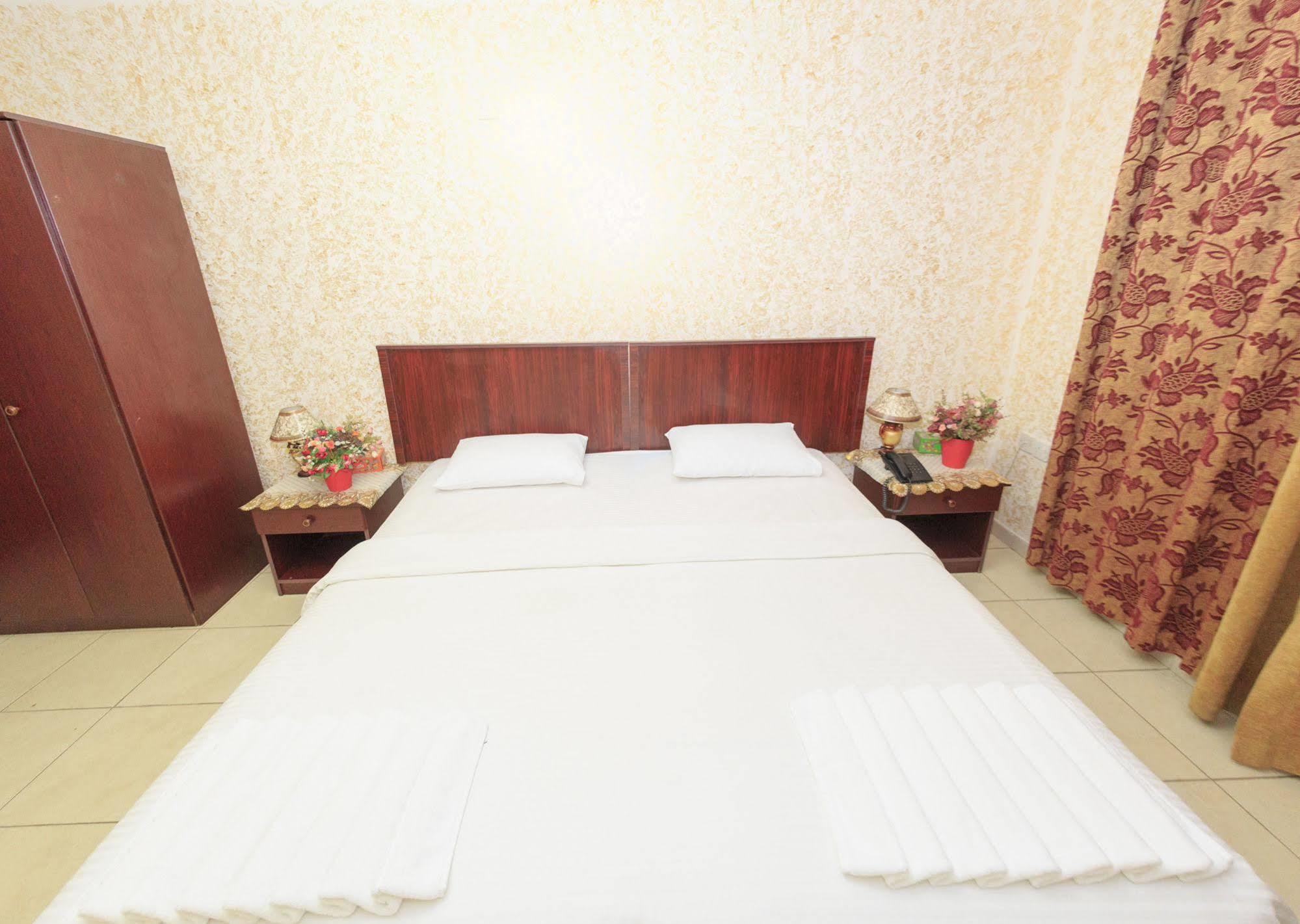 Gulf Hotel Apartment الخليج للشقق الفندقية Masqat Buitenkant foto